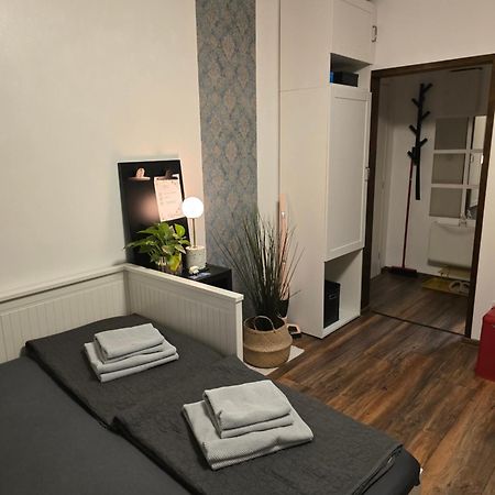 Studio Apartman Tamai Kutina Exteriör bild